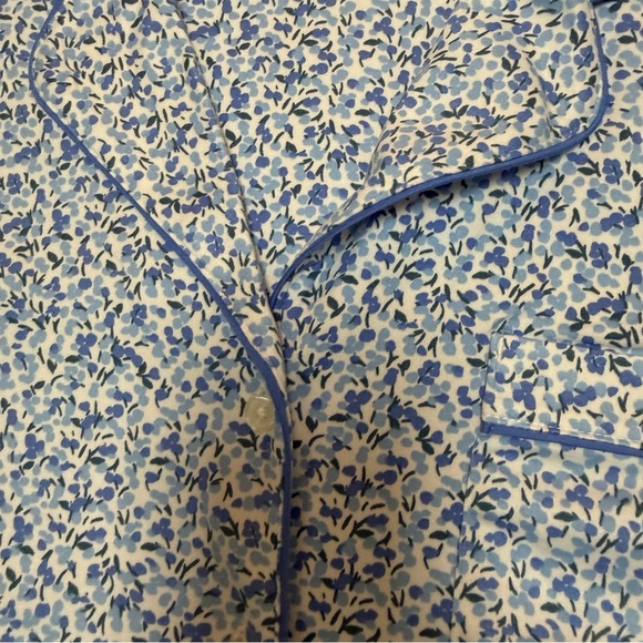 Kate Spade New York Black Label Blue Floral Pajama Set - Picture 5 of 7